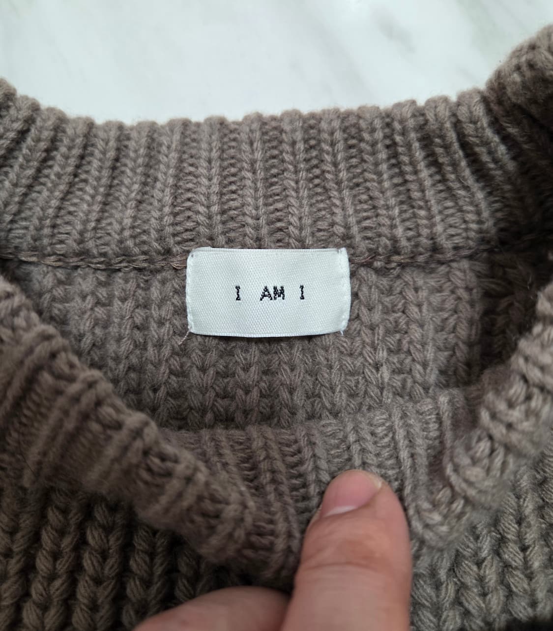 아이엠아이 크루넥 배색 니트 상품이미지7