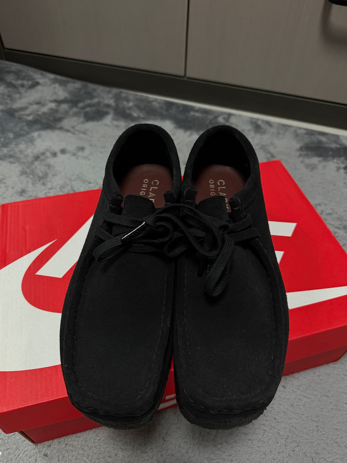 250) 클락스 왈라비 스웨이드 블랙 상품이미지1