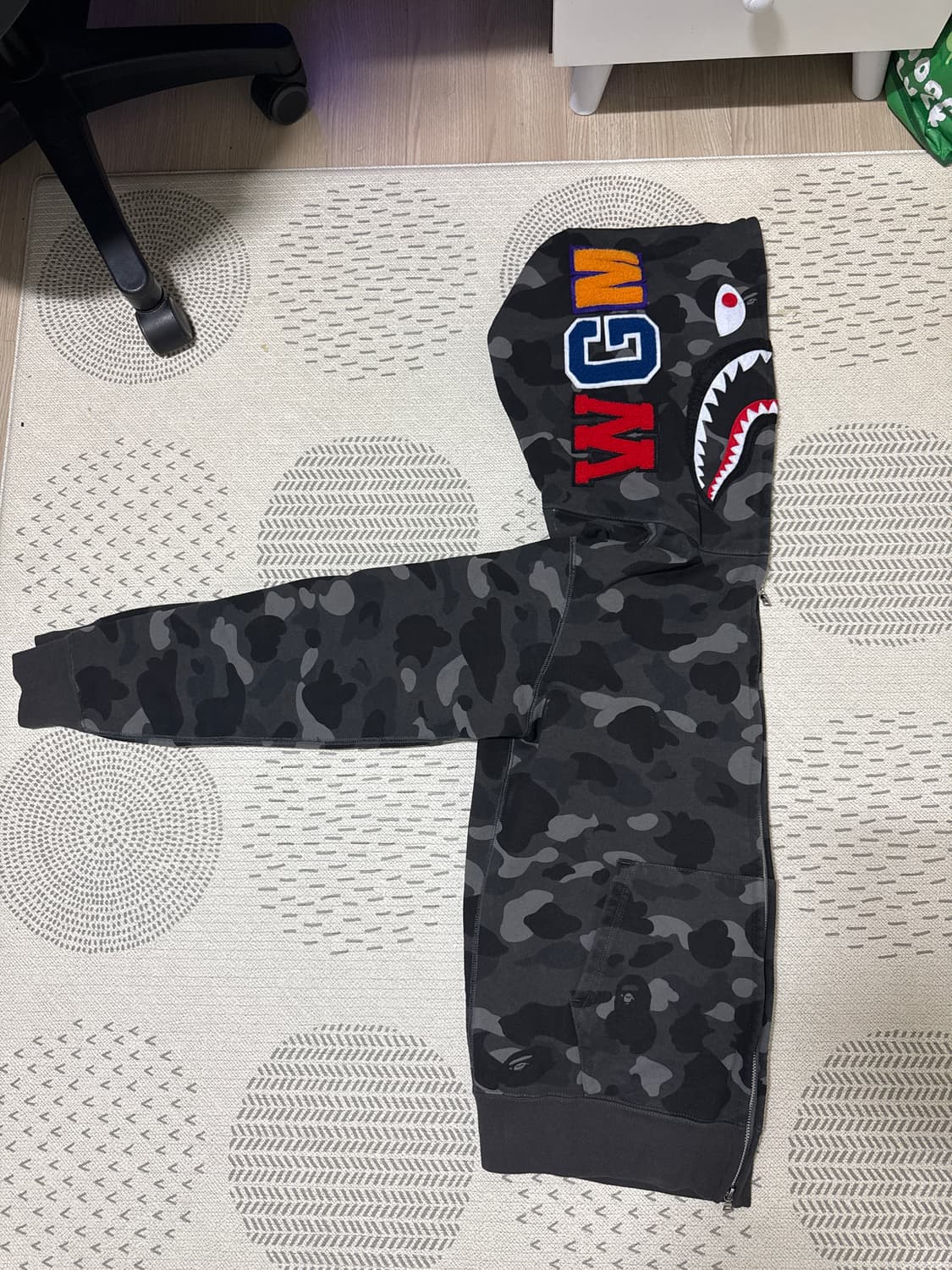 베이프 샤크후드 흑계L급매 상품이미지1