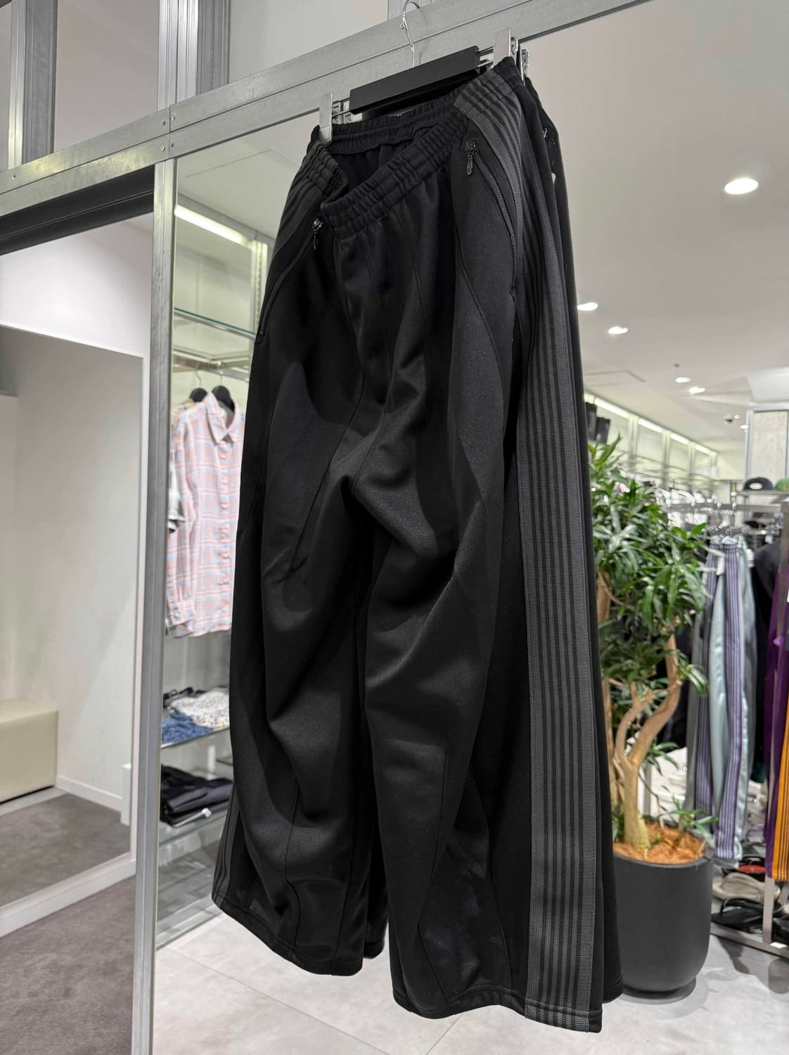 니들스 NEEDLES X LHP 별주 H.D. Track Pants 상품이미지1