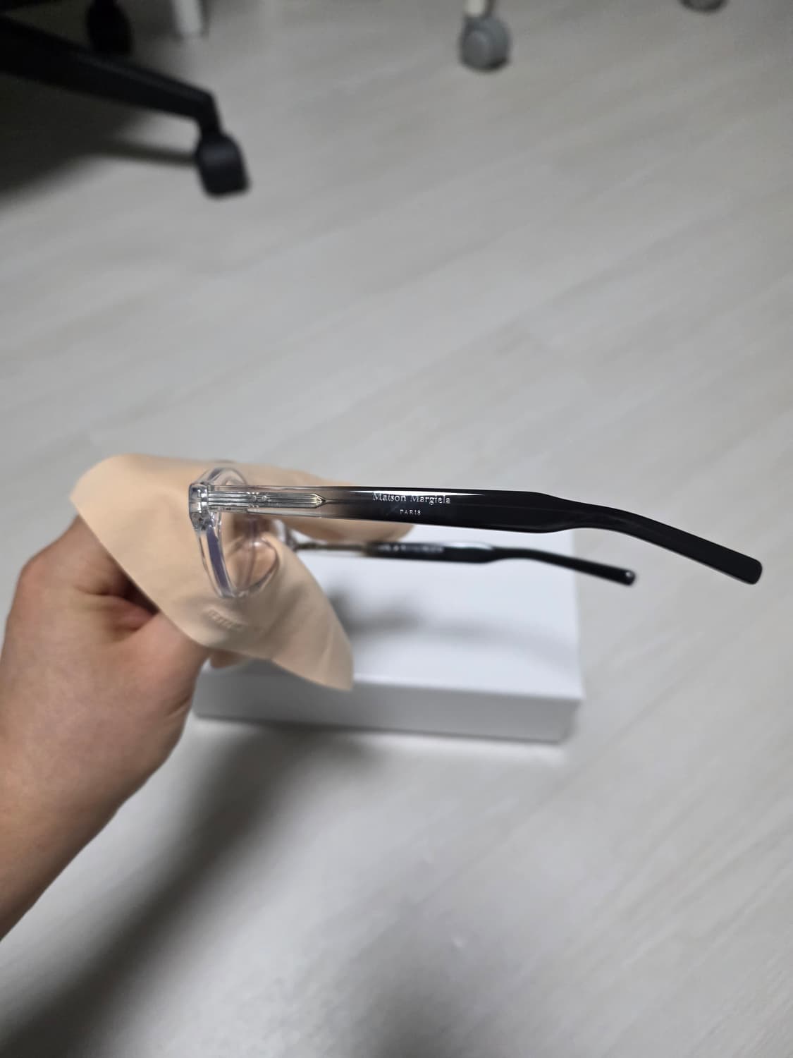[OS] 젠틀몬스터 마르지엘라 안경 MM111 C1 팝니다 상품이미지4