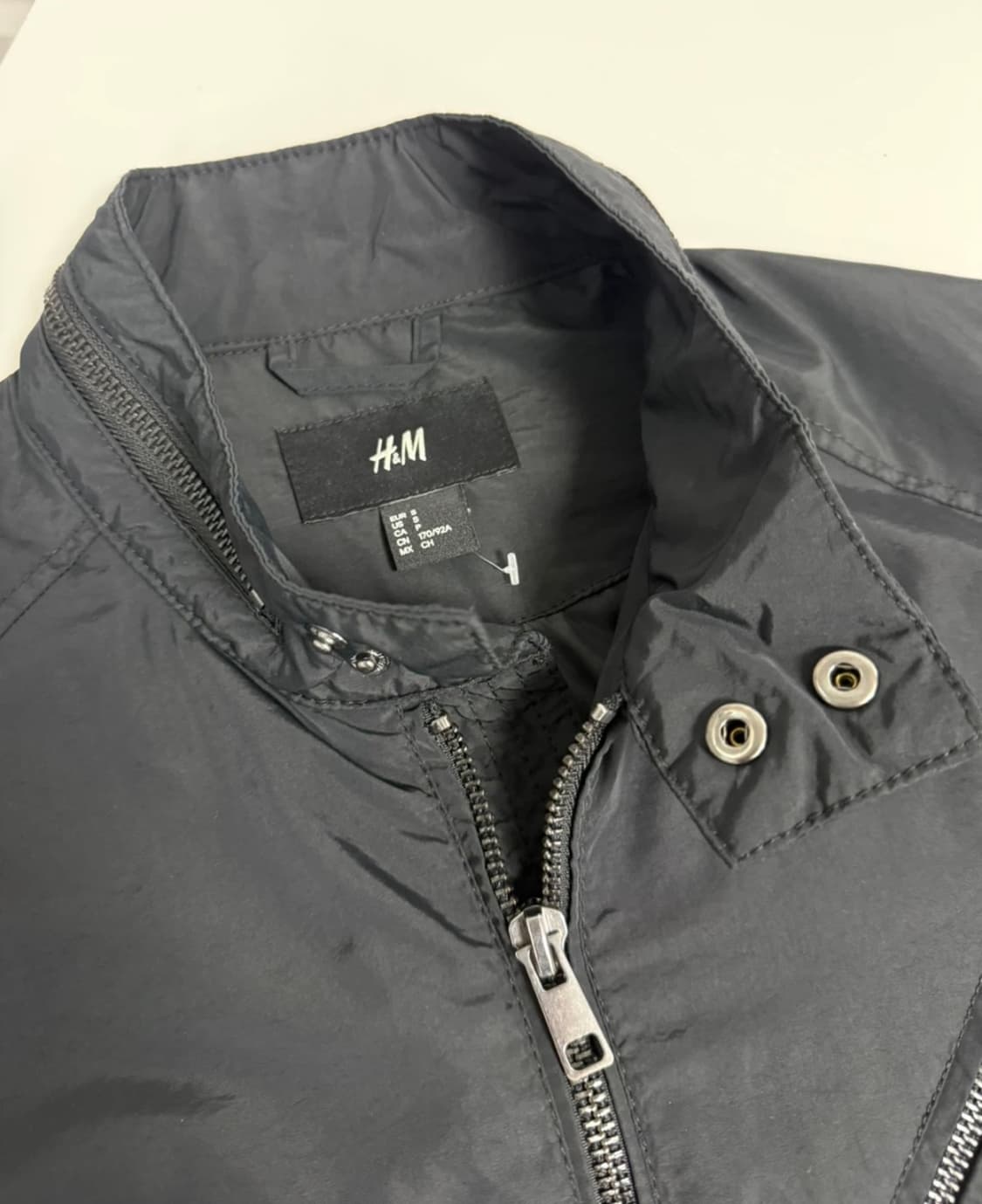 H&M 나일론 블랙 블루종 봄버 자켓 (S) 상품이미지3