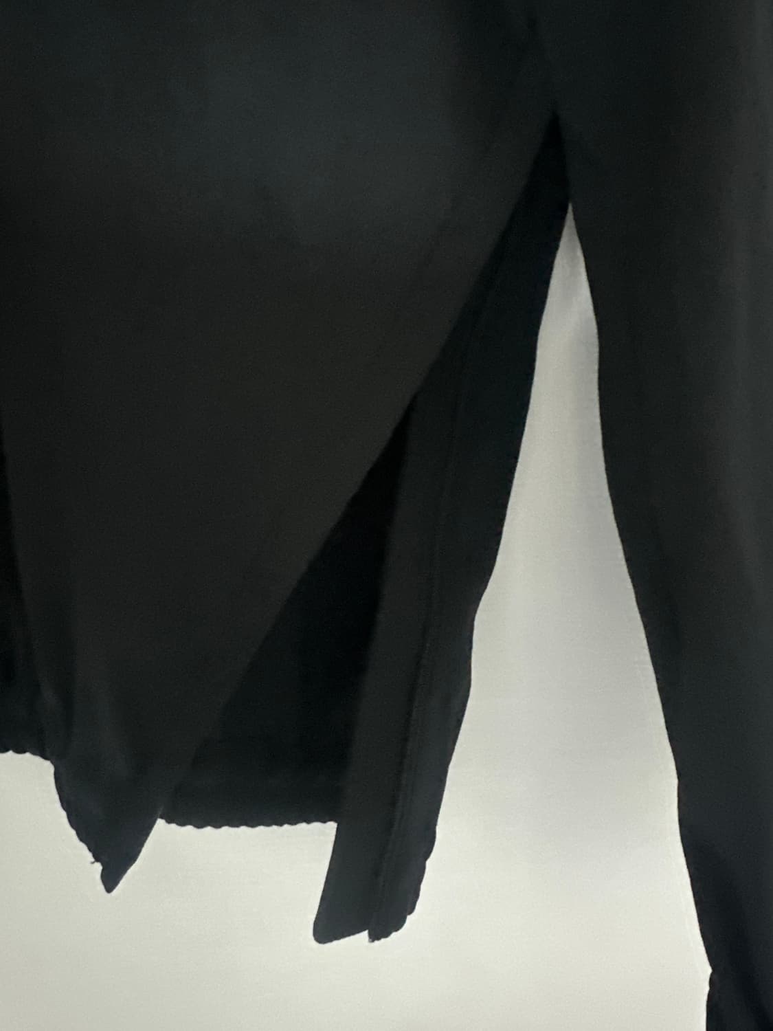 EE 25SS CURVED HALF ZIP-UP 상품이미지5