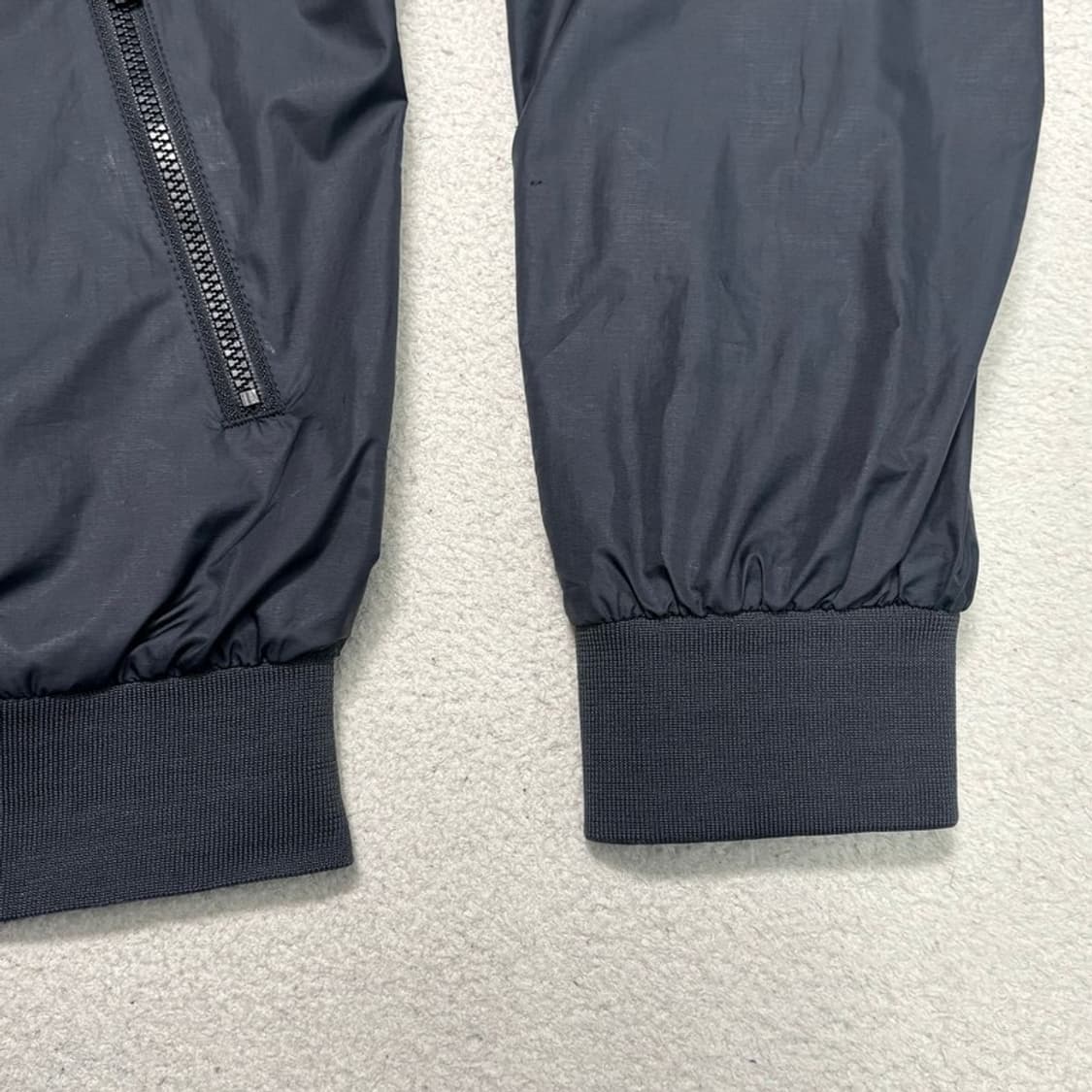 NIKE 윈드러너 블랙 & 핑크 L 상품이미지3