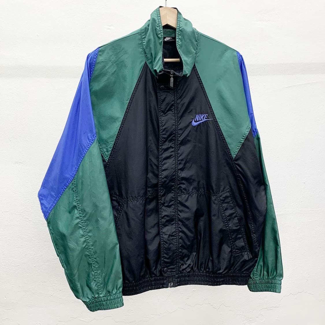 나이키 블루그린 배색 윈드브레이커 상품이미지1