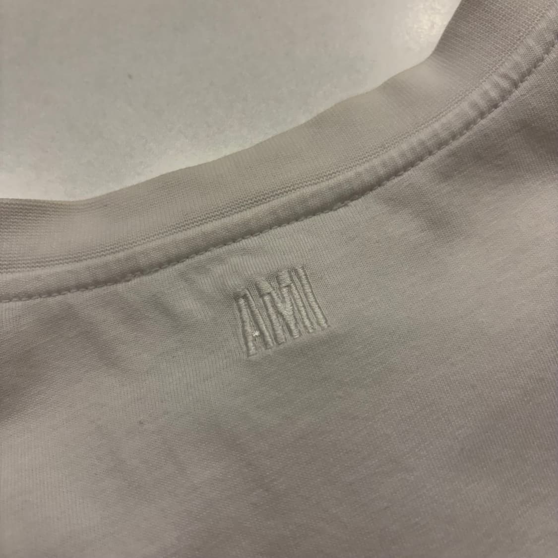 [M] 아미 스몰 하트 로고 반팔티 화이트 C98 상품이미지9