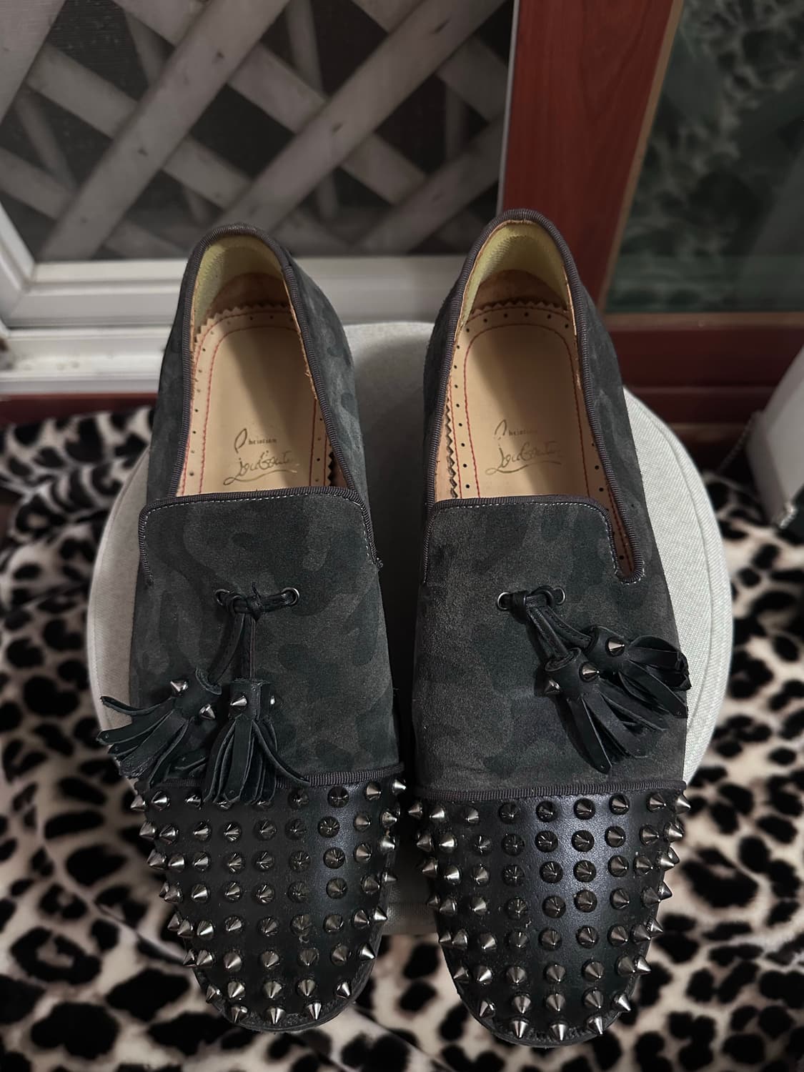 루부탱 40사이즈 스웨이드 로퍼 상품이미지3