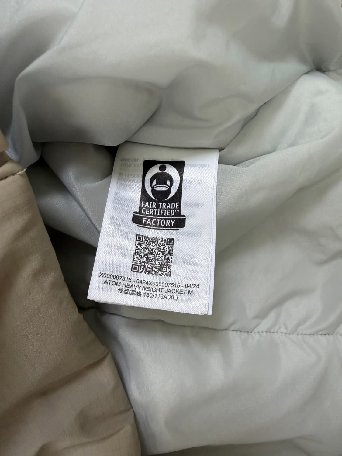 아크테릭스 아톰 헤비웨이트 자켓 XL 사이즈  상태 9.0/10  사진찍 상품이미지4