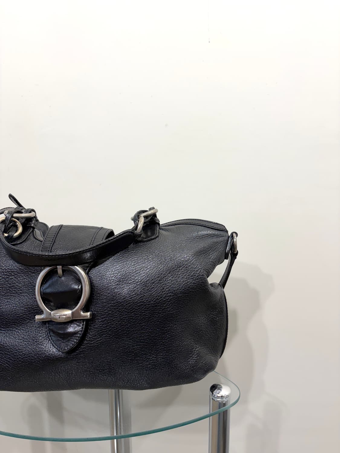 페라가모 간치니 레더 숄더 크로스백 상품이미지5