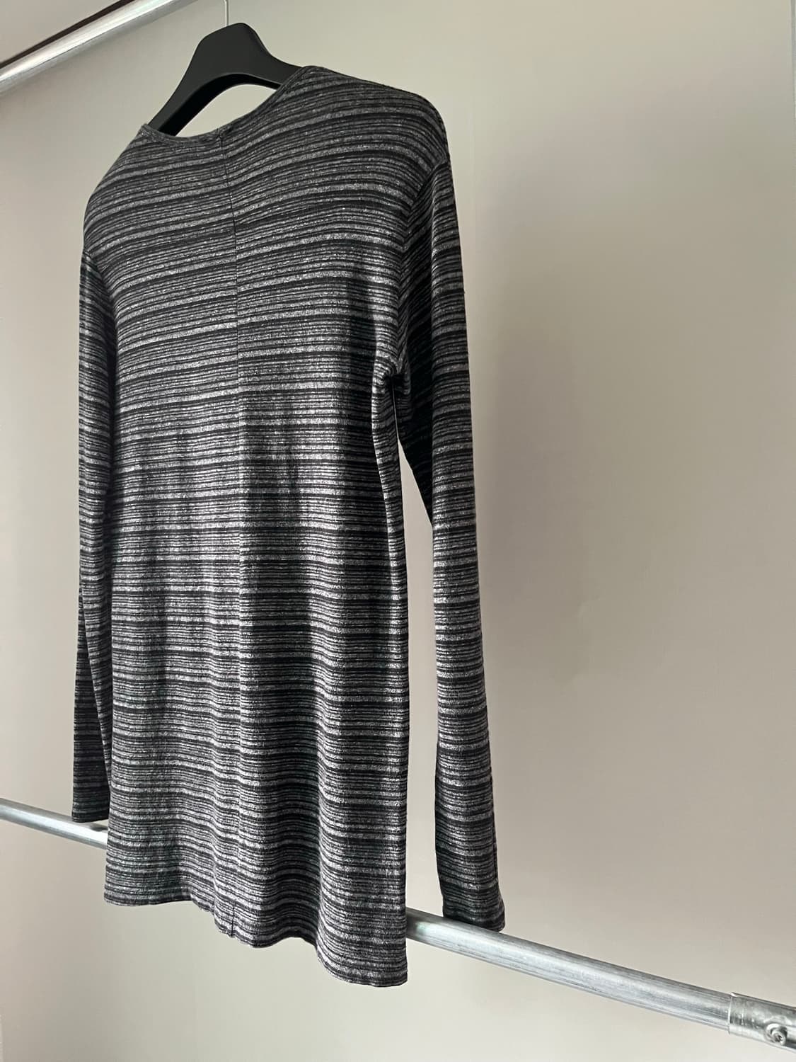 The Viridi-Anne Striped Long Cutsew 상품이미지5