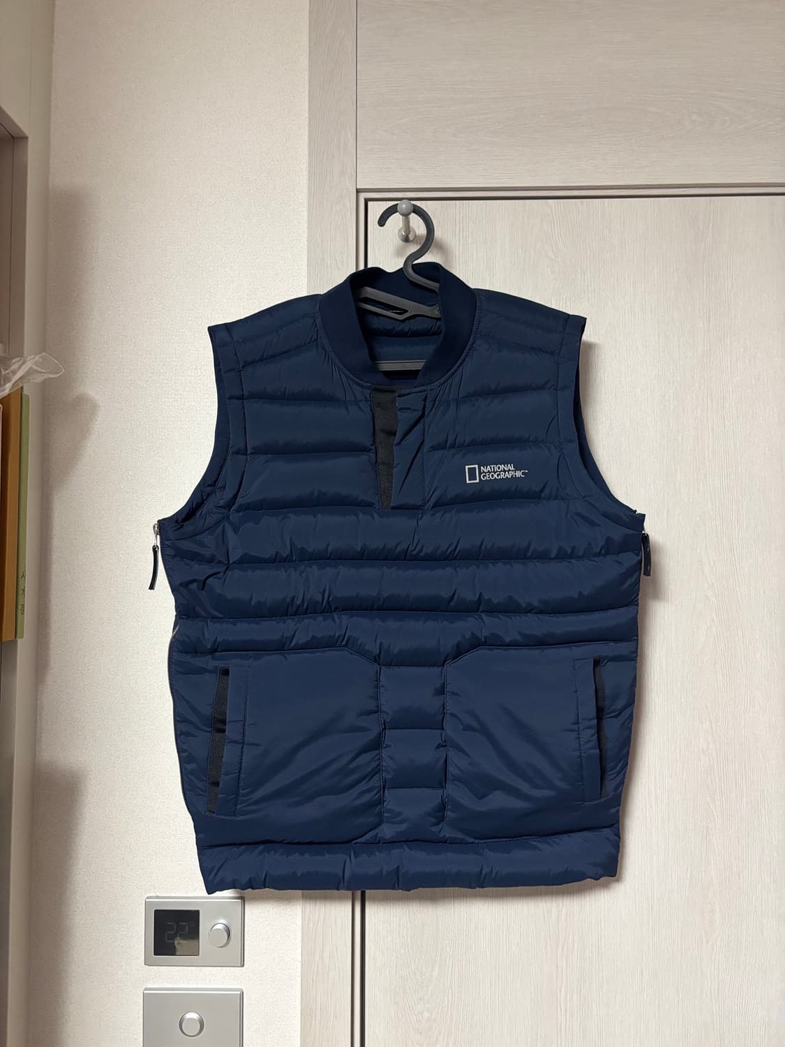 내셔널지오그래픽 구스다운 경량패딩 조끼 베스트100 상품이미지1