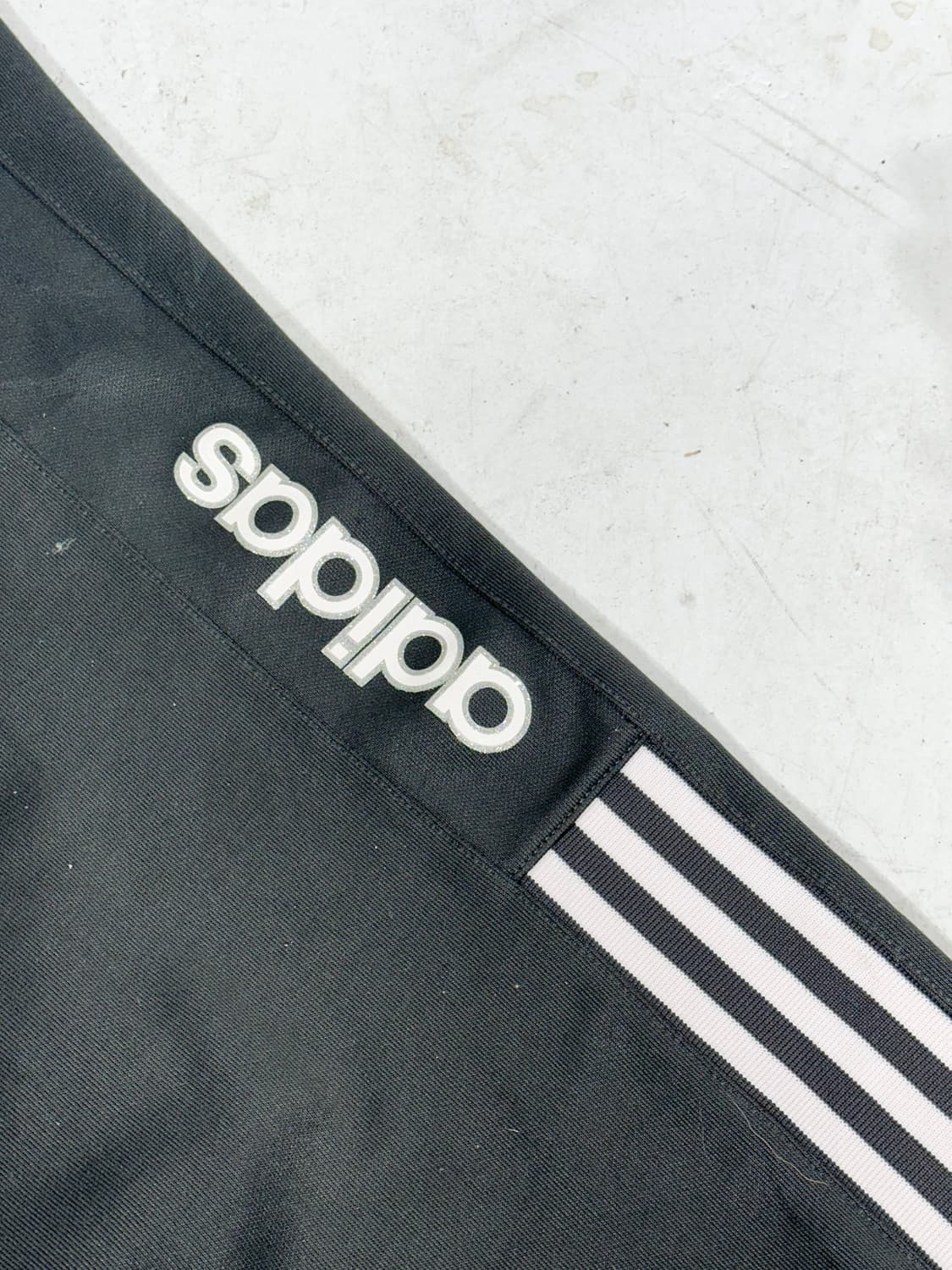 아디다스 차콜 화이트 삼선 사이드 로고 와이드 부츠컷 대대장 팬츠 L 상품이미지6