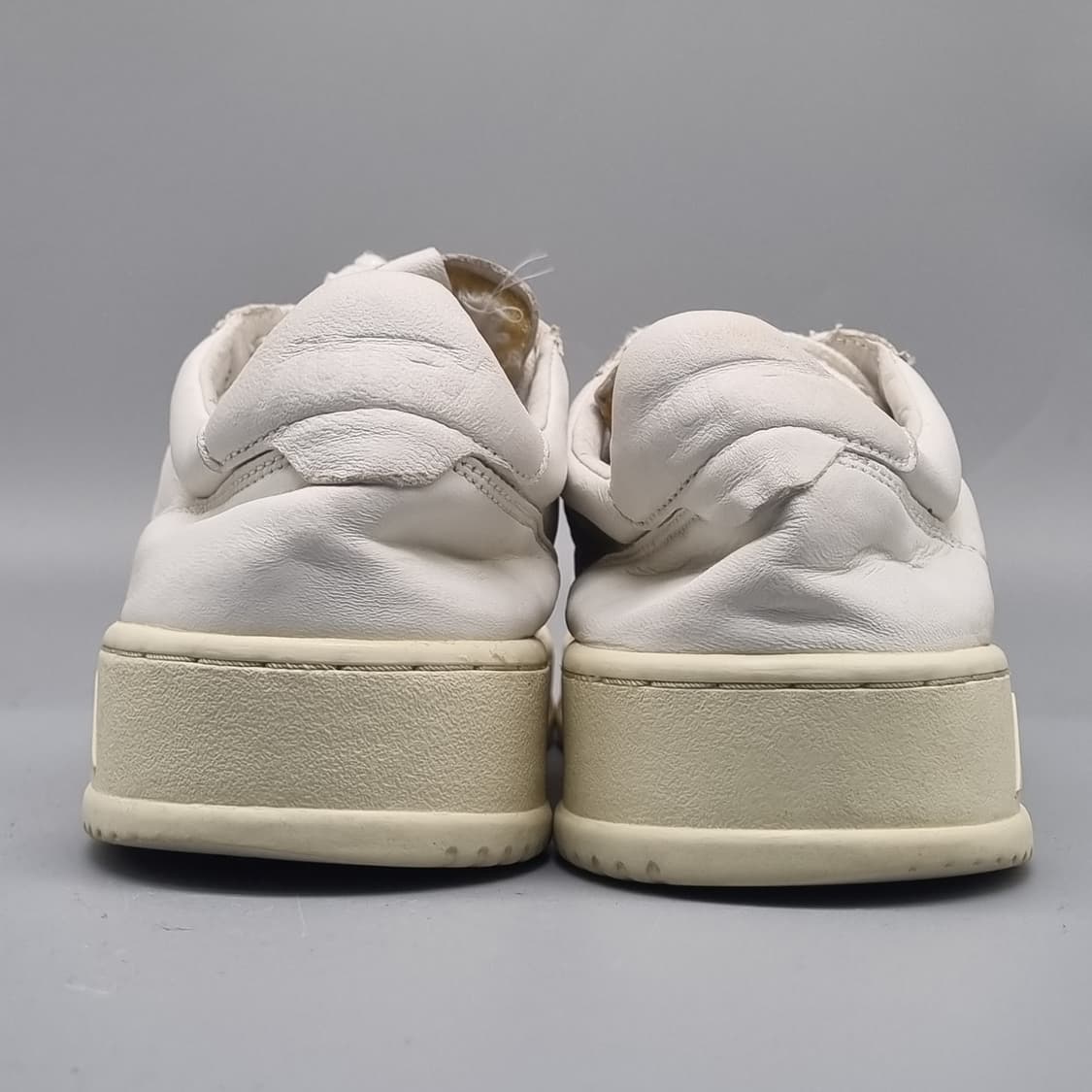 오트리 메달리스트 레더남성스니커즈44 280 상품이미지4