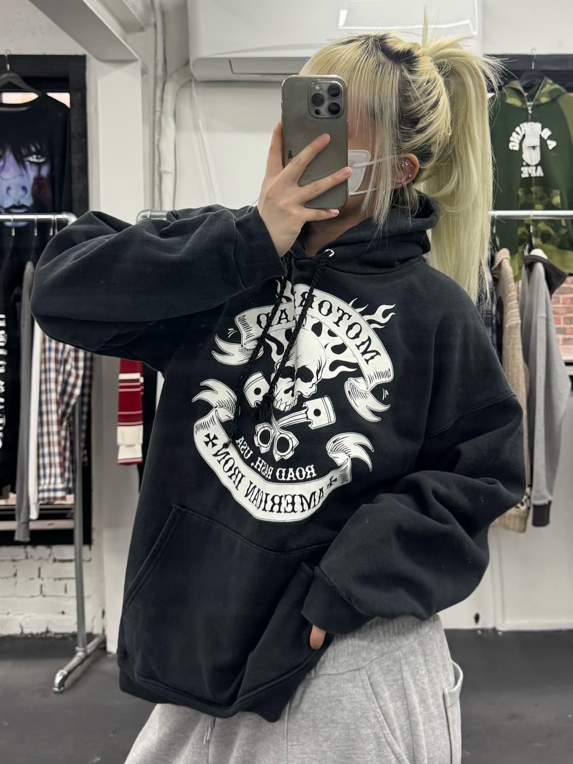 헤인즈 스컬 프린팅 후드티 상품이미지2