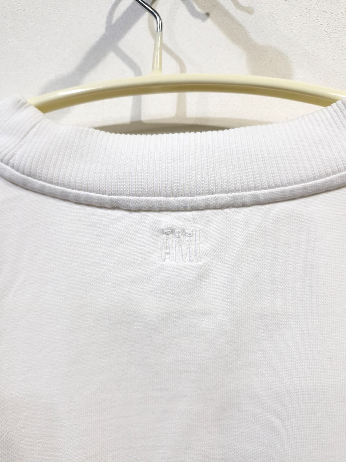 아미(AMI) 22S/S 스몰 하트 로고 롱슬리브 상품이미지5