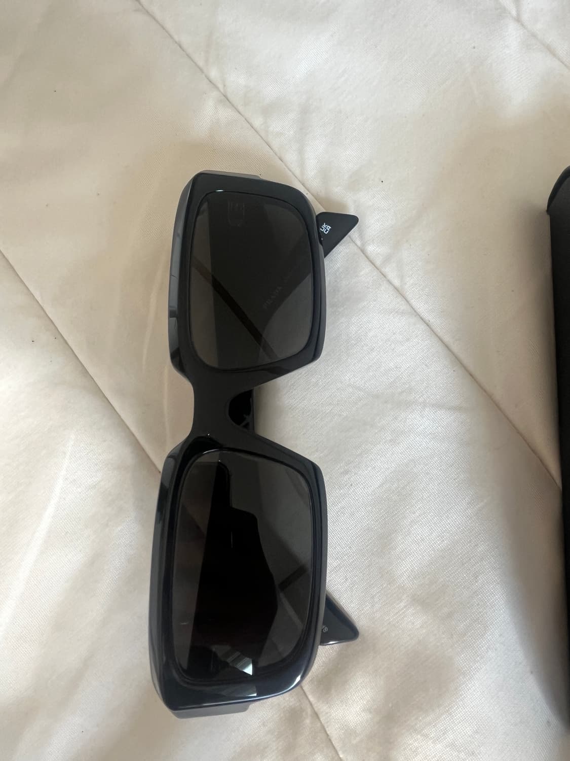 식케이님 착용 프라다 선글라스 상품이미지5