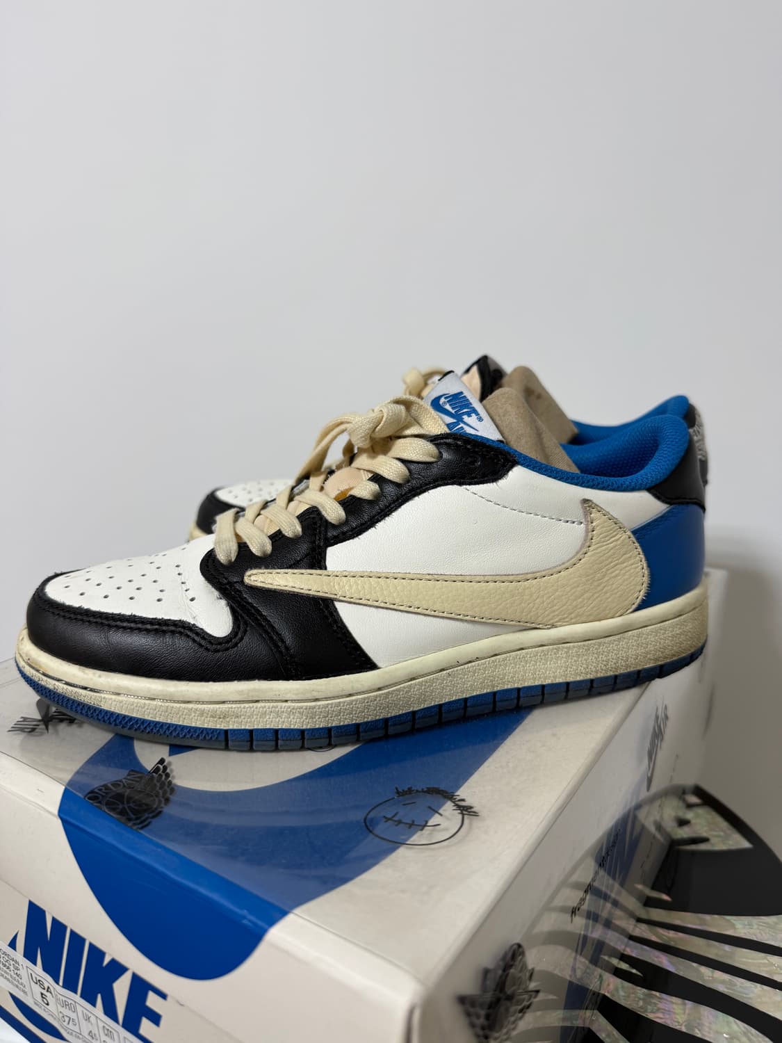 조던 1 x 트래비스 스캇 x 프라그먼트 레트로 로우 OG SP 밀리터  상품이미지1