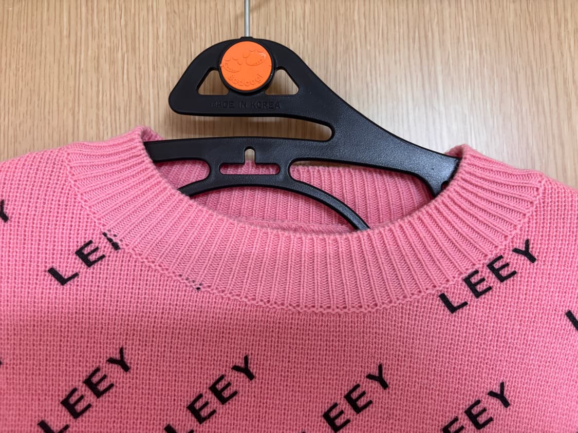 LEEY 브랜드 로고 패턴 핑크 니트 상품이미지5