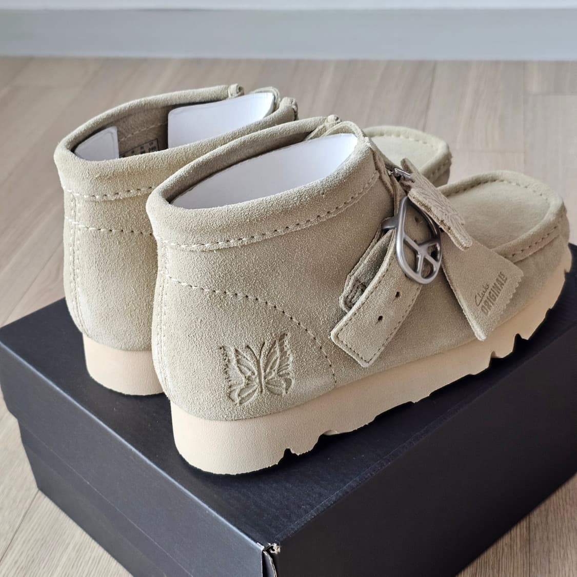 235 새제품) 클락스 니들스 왈라비 스트랩 부츠 메이플 스웨이드 상품이미지6