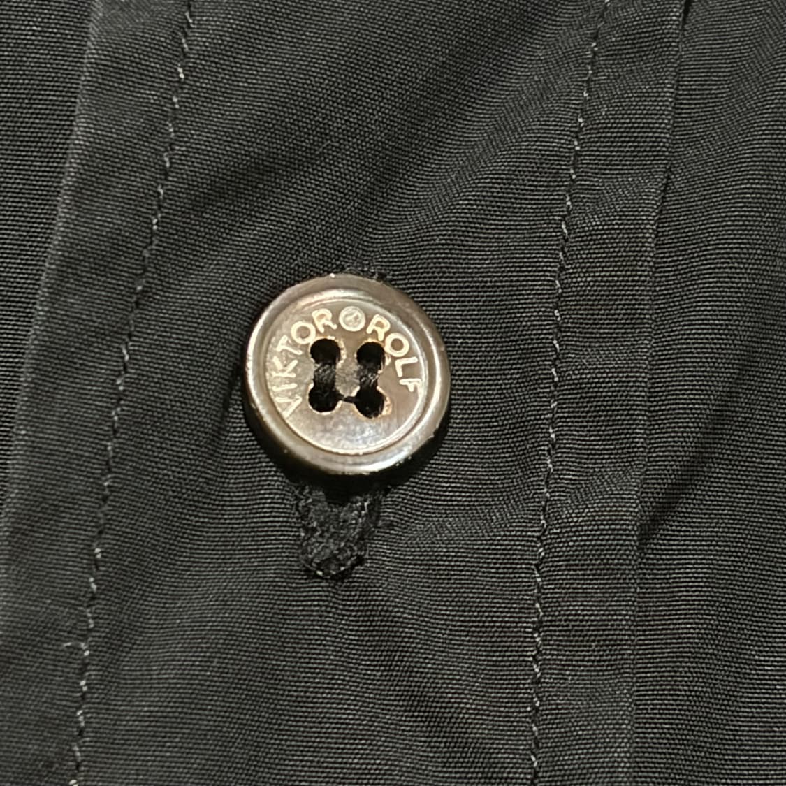 빅터앤롤프 브로치 셔츠 상품이미지4