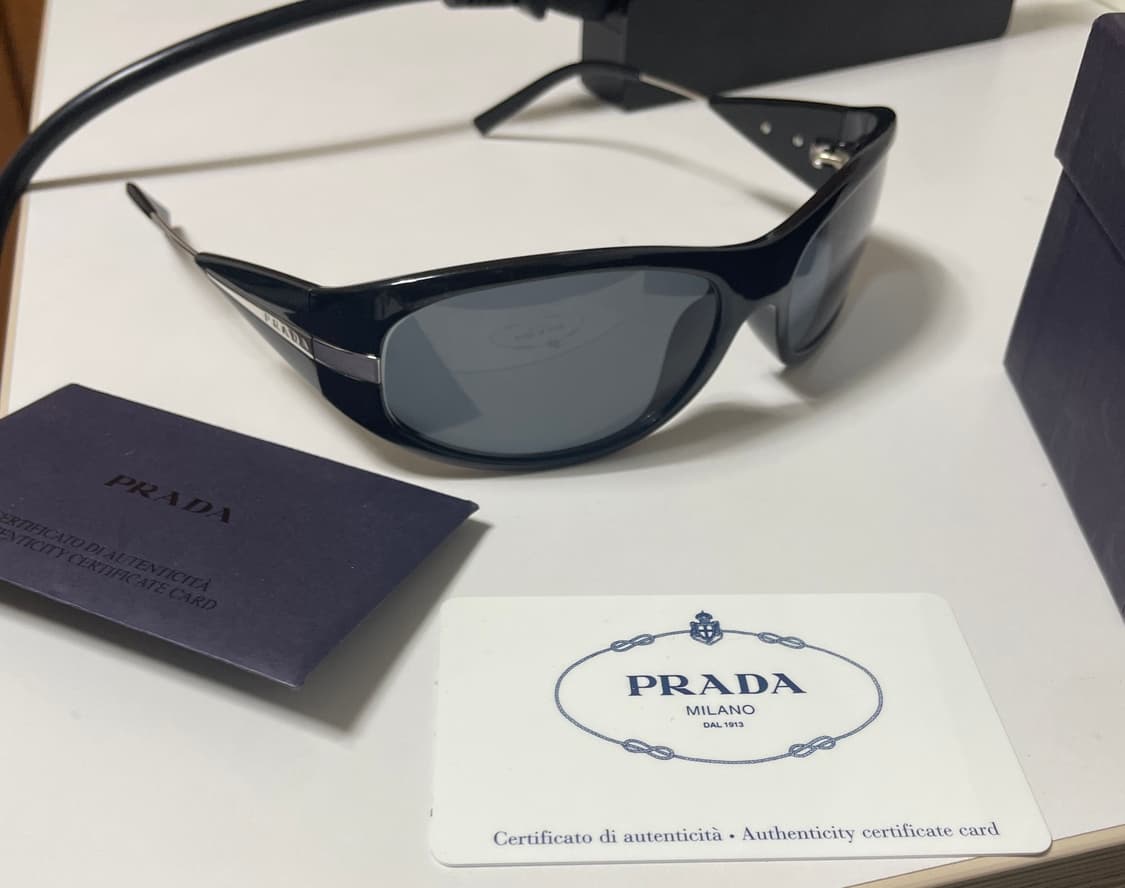 프라다 06ss 선글라스 보증카드 포함 상품이미지1