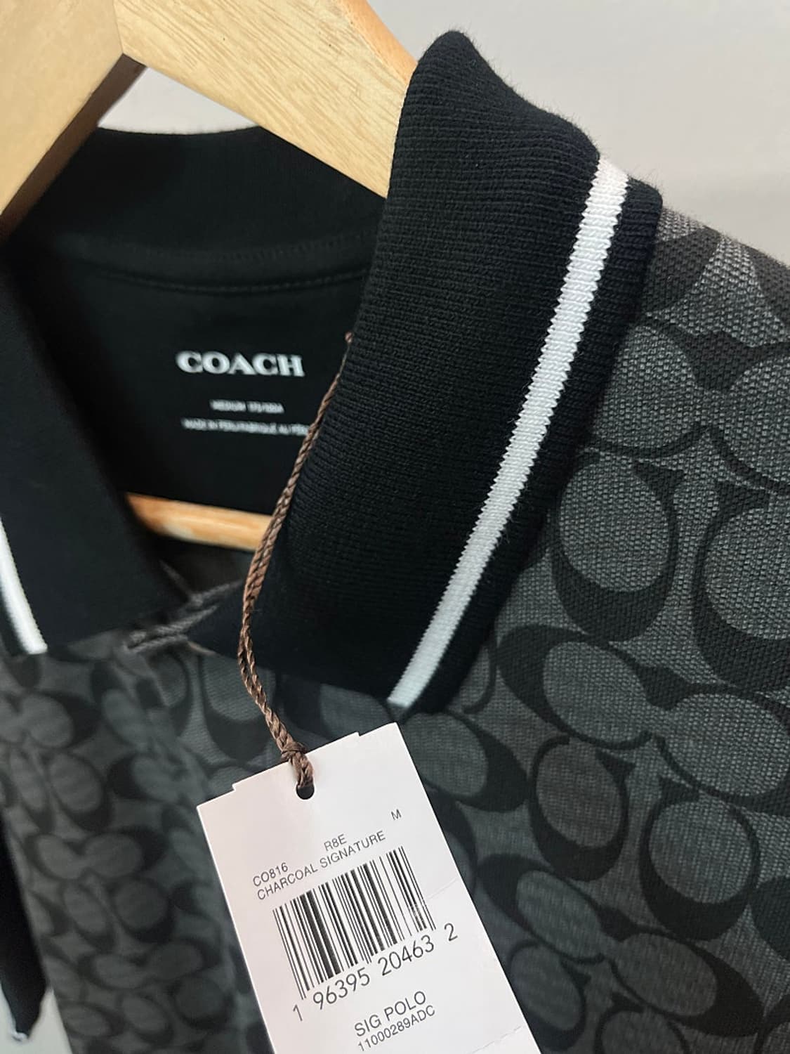 100) 코치 24ss 로고 반팔 카라티  상품이미지5