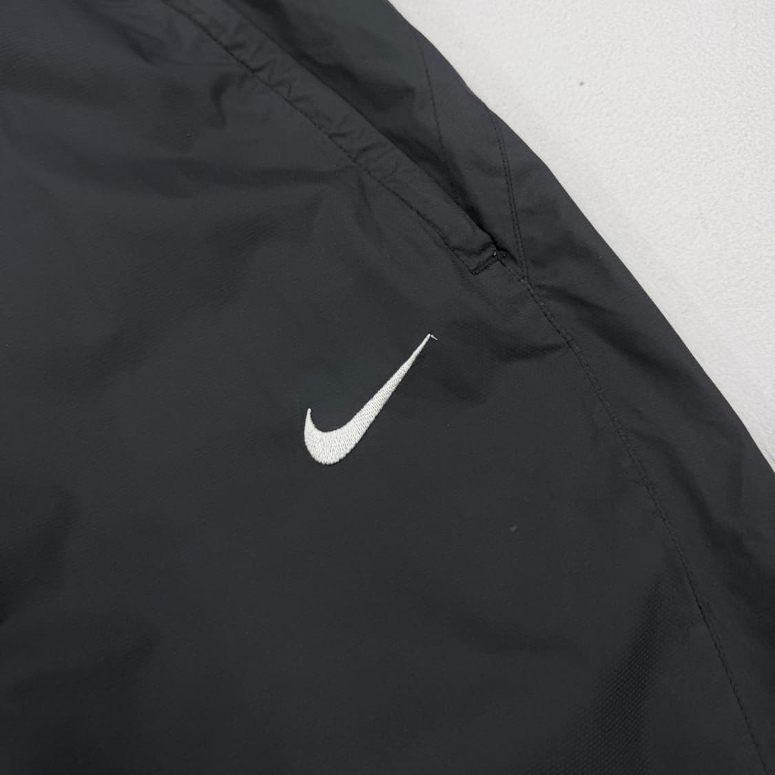나이키 00s 스우시 올드스쿨 바람막이 트랙팬츠 상품이미지3