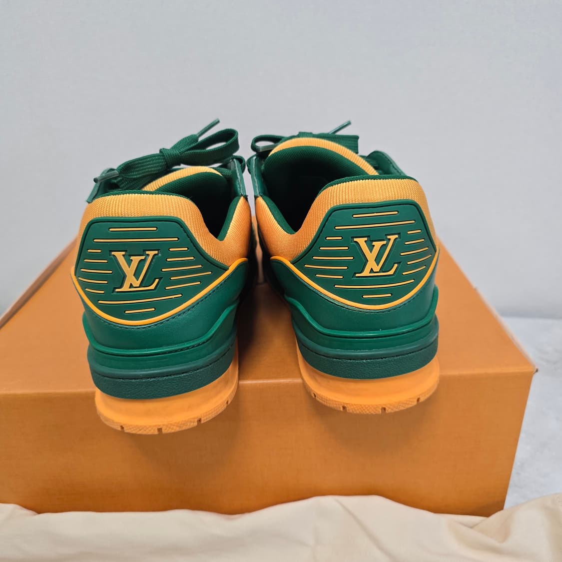 루이비통 트레이너 스니커즈 신발 6사이즈 250 255 그린 오렌지 판매 상품이미지6