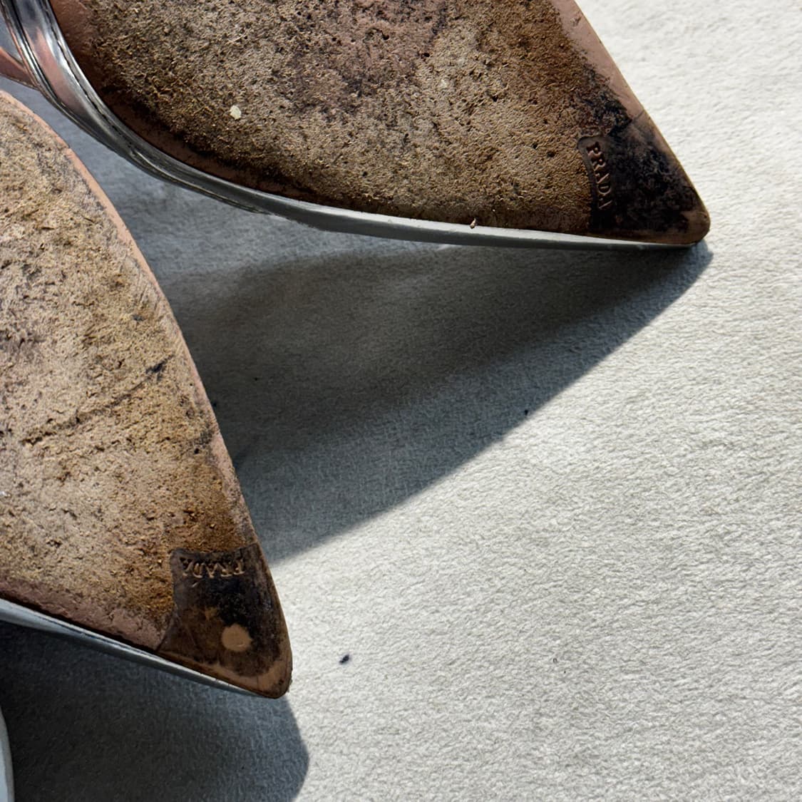 PRADA 프라다 실버 메탈릭 펌프스 힐 35 (230) 상품이미지8