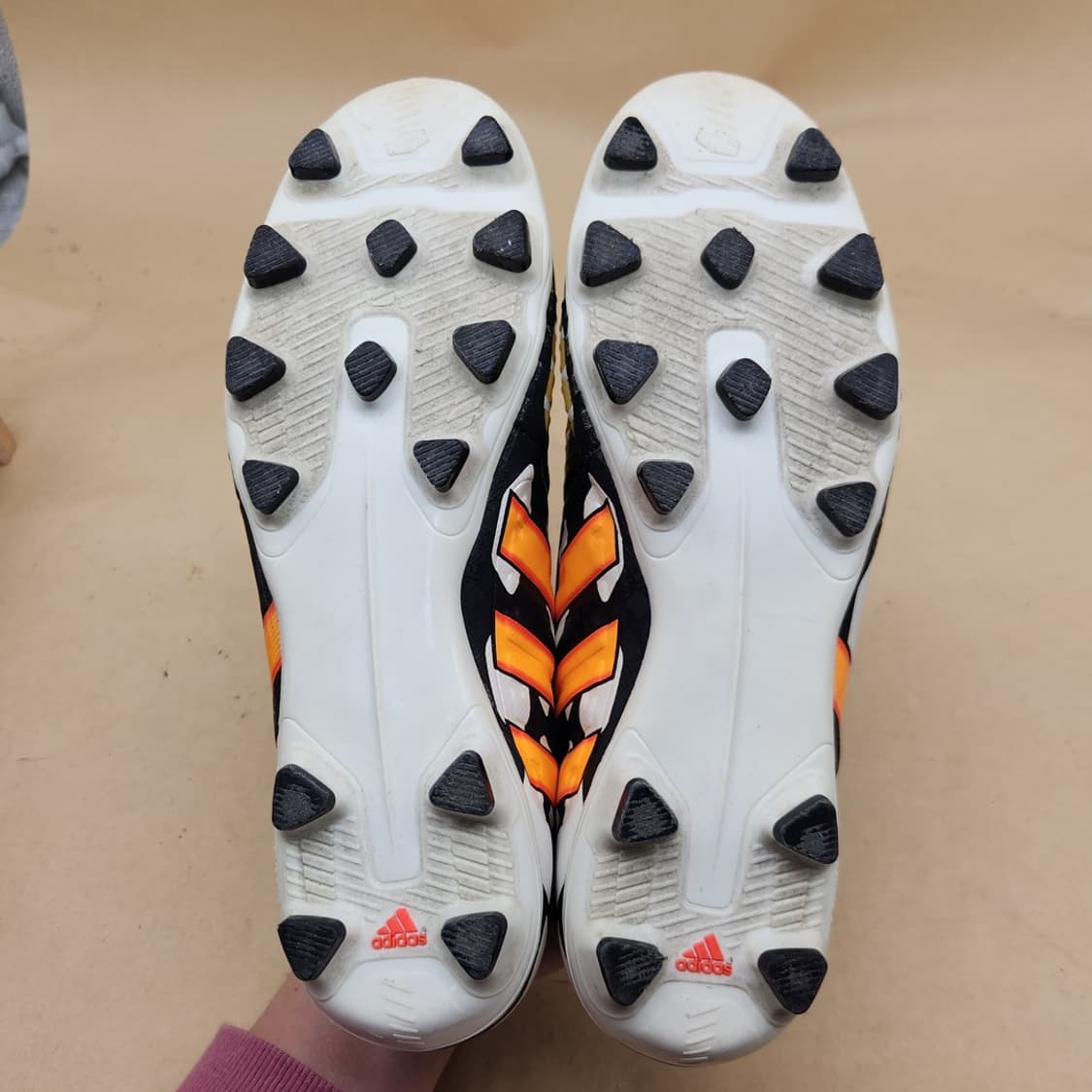 아디다스 프레데터 인스팅 축구화 265 상품이미지3