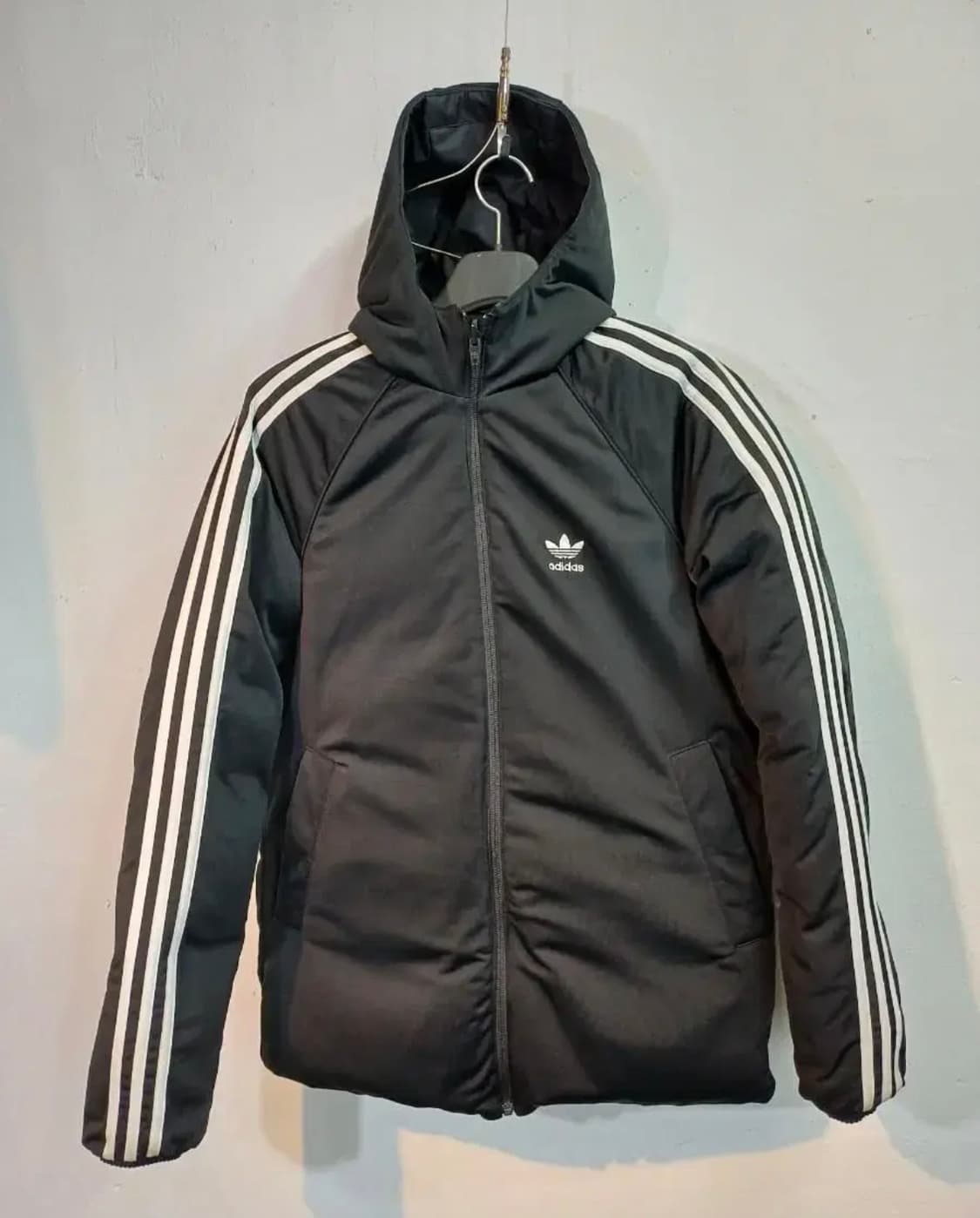 아디다스 리버시블 다운 패딩 블랙 xs 상품이미지3