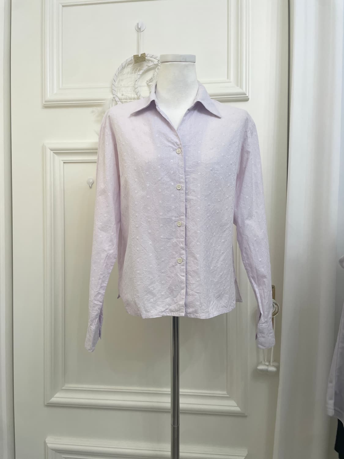 lavender lace embroidery cotton shirt 상품이미지1
