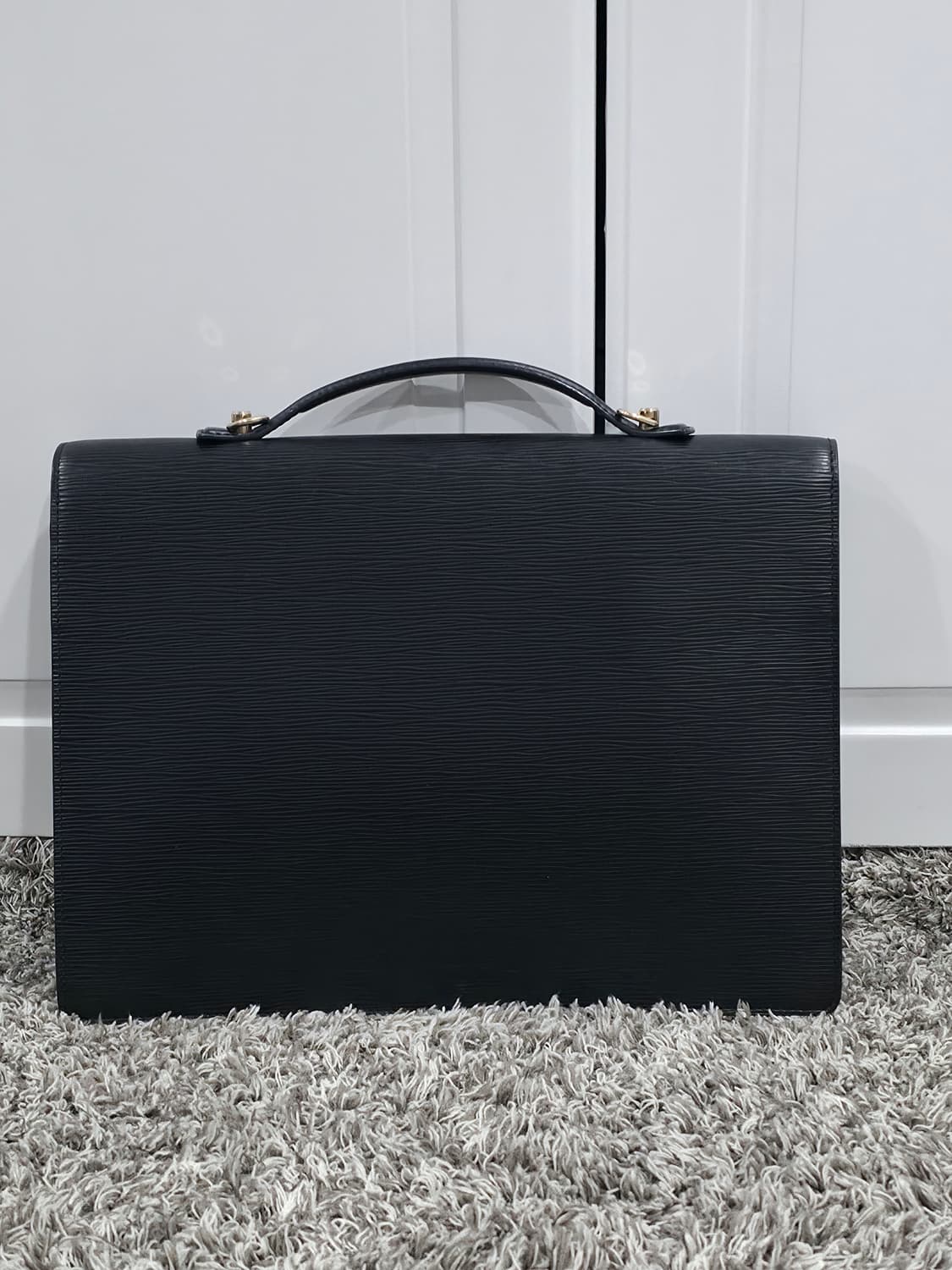 루이비통 에삐 에피 레더 세르비엣 콘세이에 서류가방 브리프케이스 상품이미지3