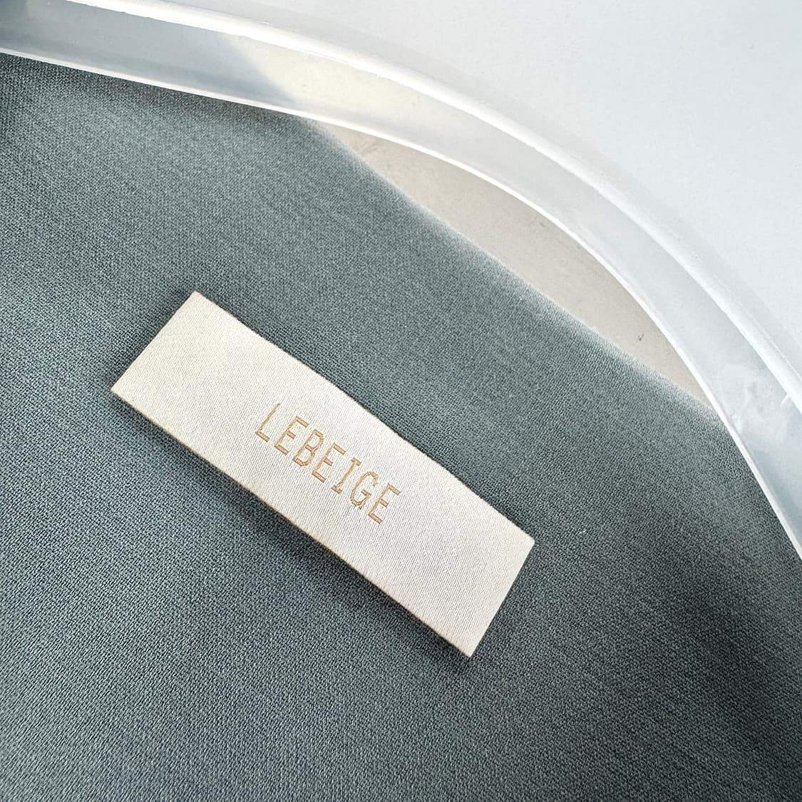 르베이지 핀턱 롱 베스트 상품이미지2