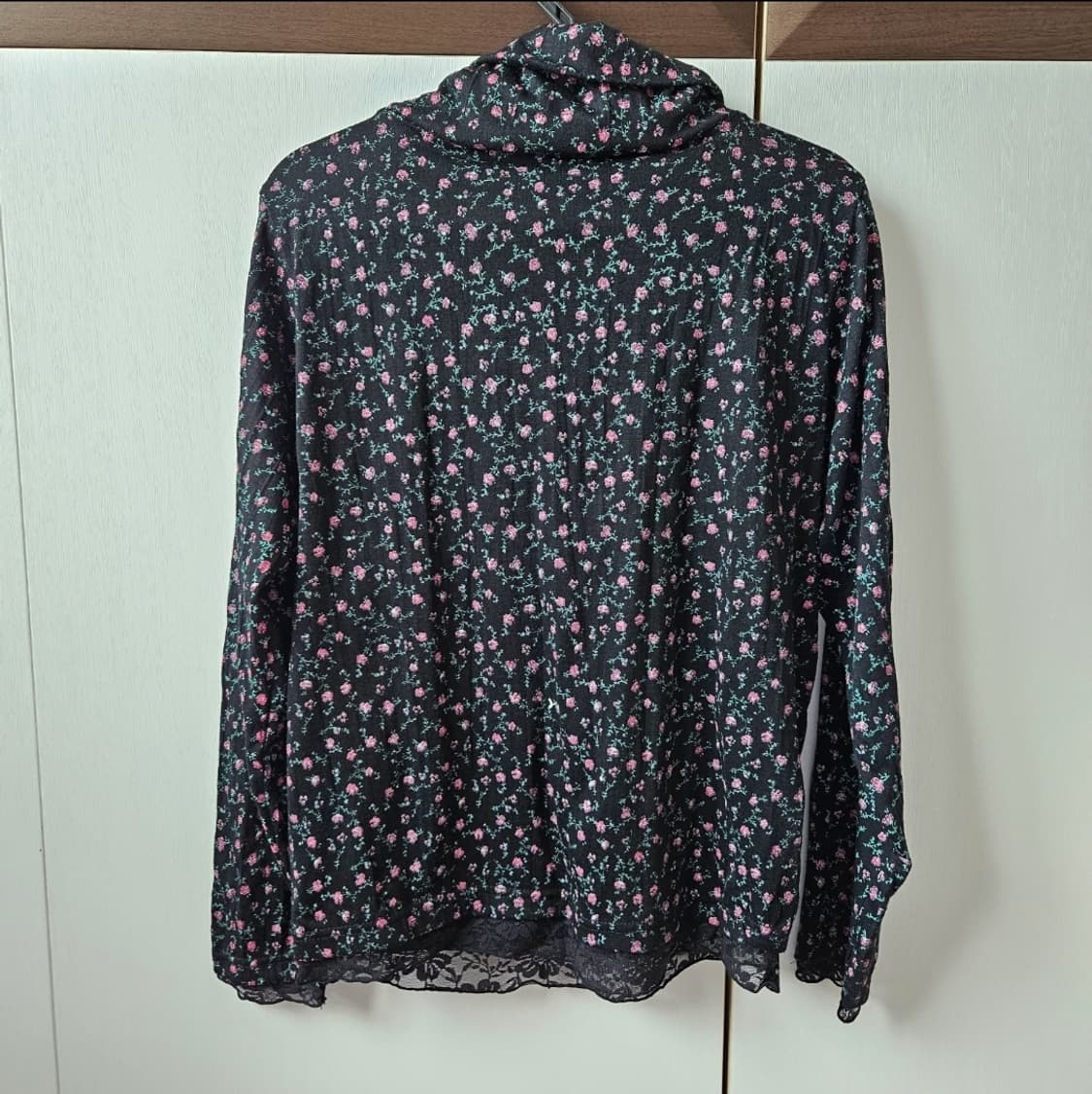 빈티지 플라워 레이스 목폴라티 모리걸 레이어드 잔꽃티셔츠 상품이미지3