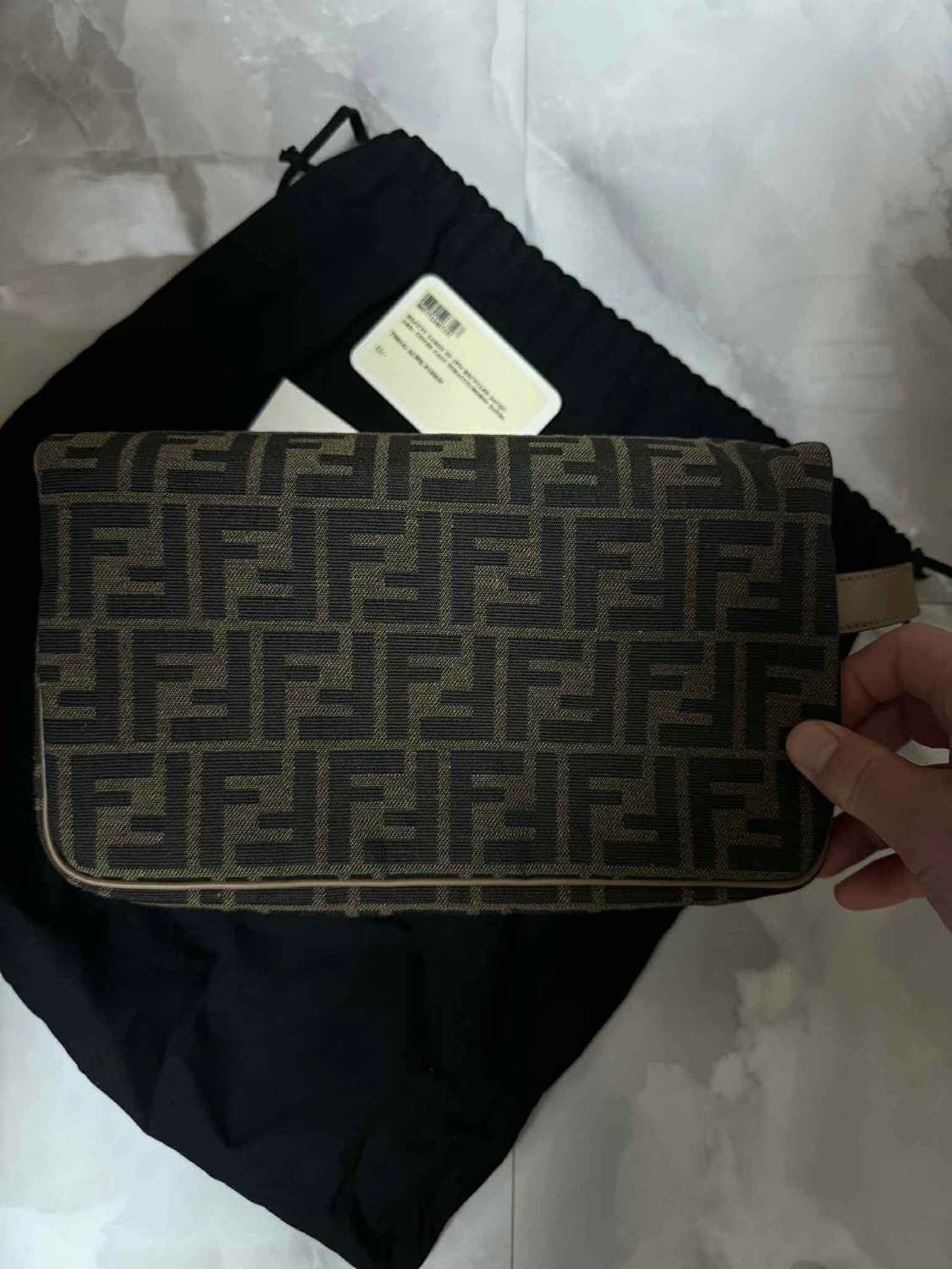 펜디 FF 로고 파우치 상품이미지3