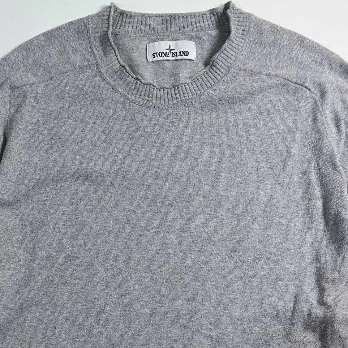 스톤아일랜드 그레이 크루넥 니트  상품이미지2