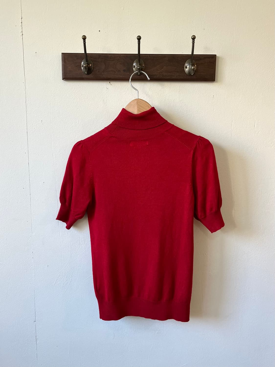 vert dense 레드 터틀넥 상품이미지3