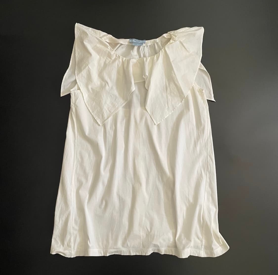 프라다 러플 슬리브리스 블라우스 상품이미지1