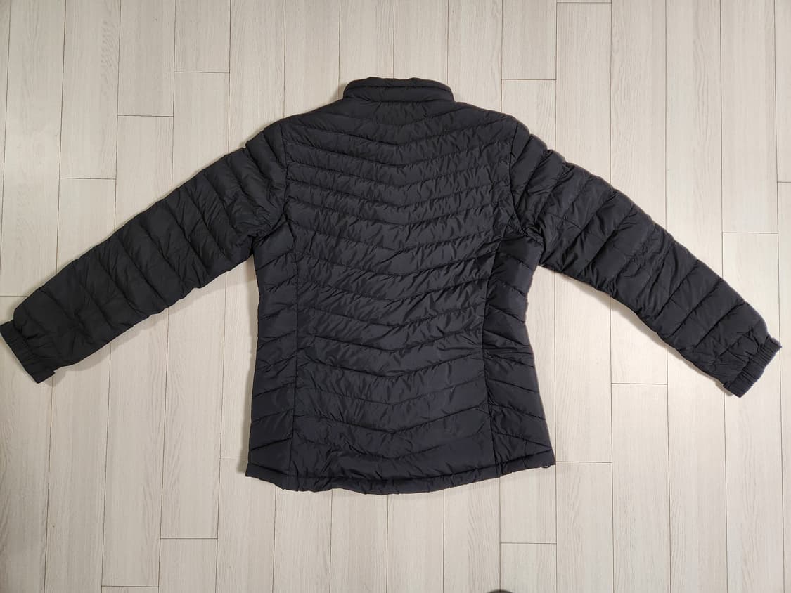 새상품급)래드캠프 여성경량패딩 사이즈L

남자가 입으시려면 m정도되요^^ 상품이미지7