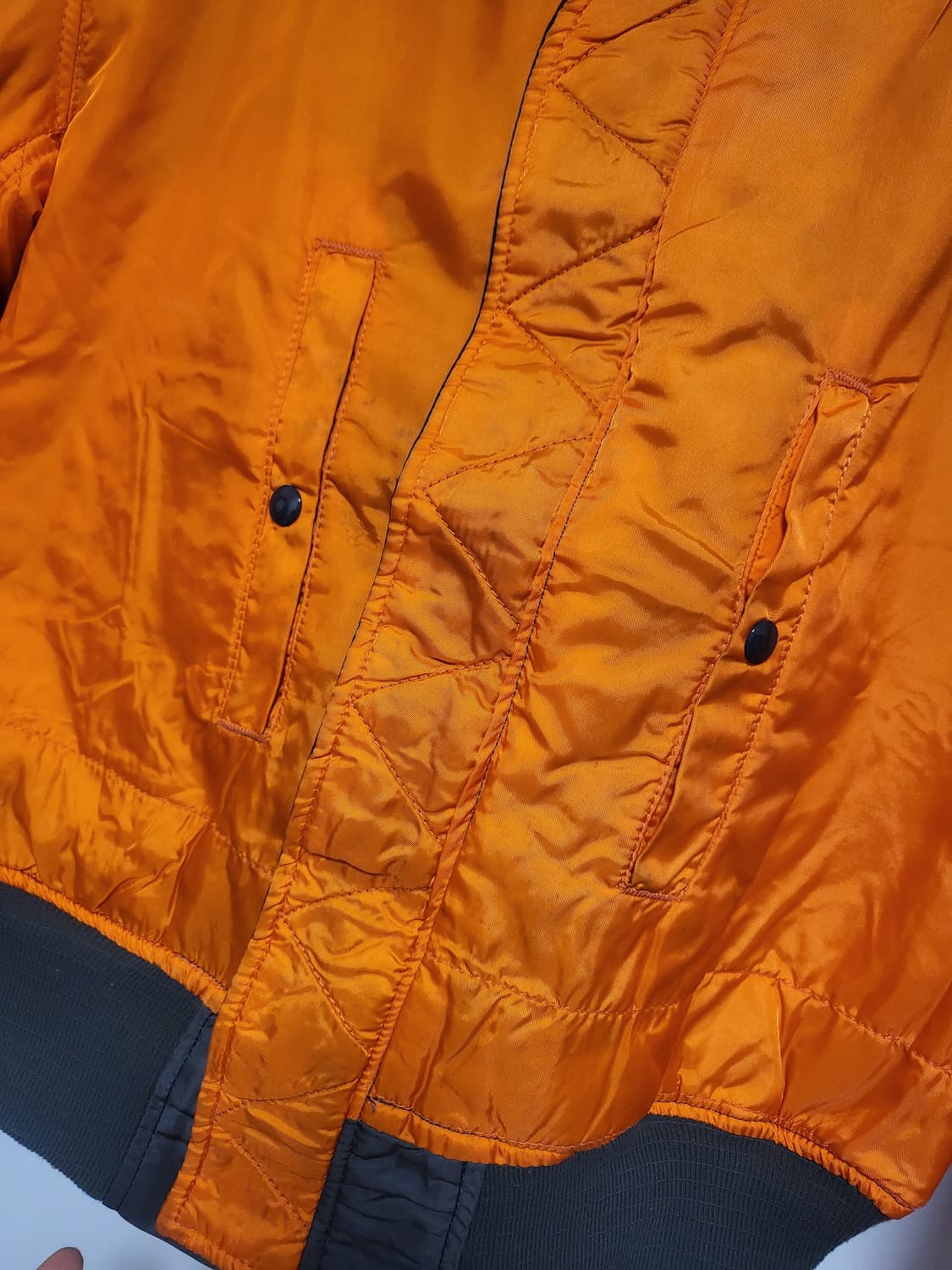 알파인더스트리. 리버시블 MA1 항공점퍼 상품이미지8