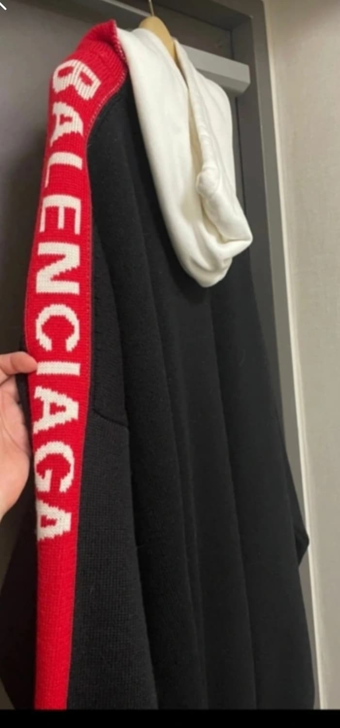 발헹시아사 울 후드 스뤠터 상품이미지2