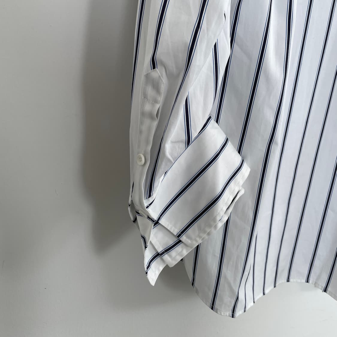 새상품 타임 흰색 스트라이프 프린팅 오버핏 셔츠 상품이미지8