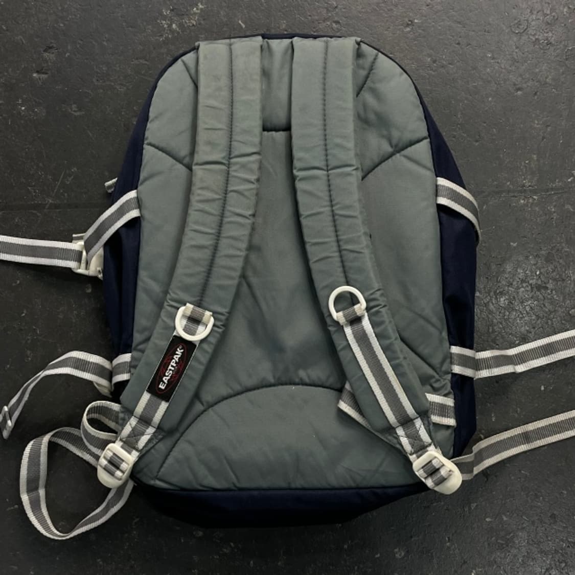 이스트팩 백팩  상품이미지3