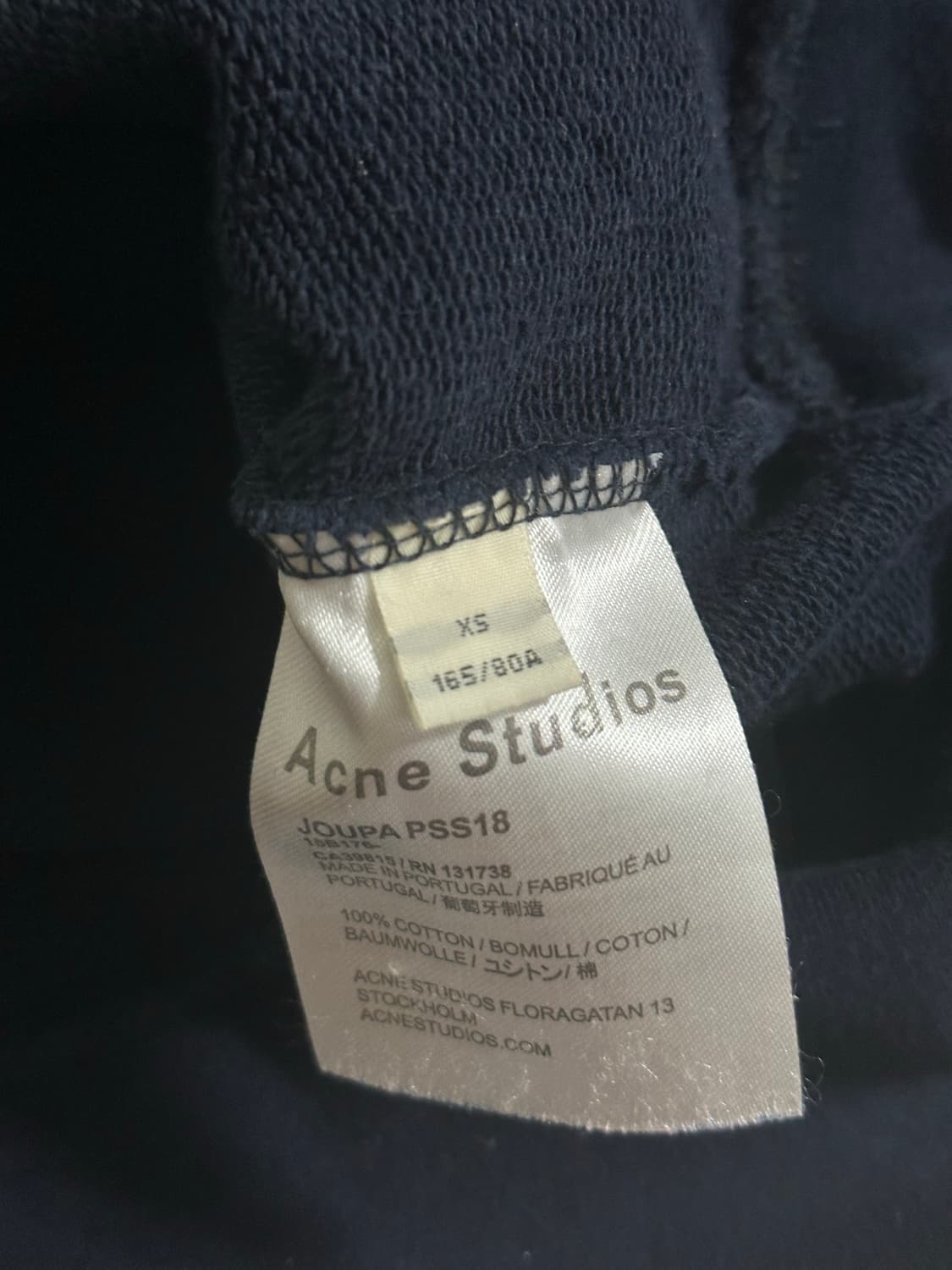 아크네 스튜디오 네이비 맨투맨 패치워크 상품이미지5