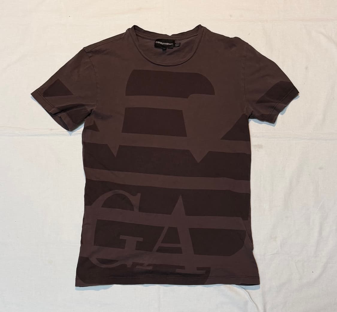 엠포리오 아르마니 빅로고 반팔 티셔츠 브라운 상품이미지1
