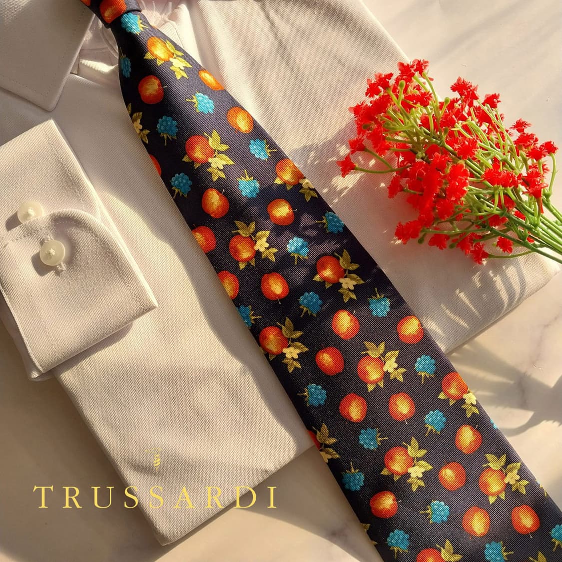 트루사르디 실크 네이비 과일 패턴 넥타이 9.5cm A+등급  K1417 상품이미지1