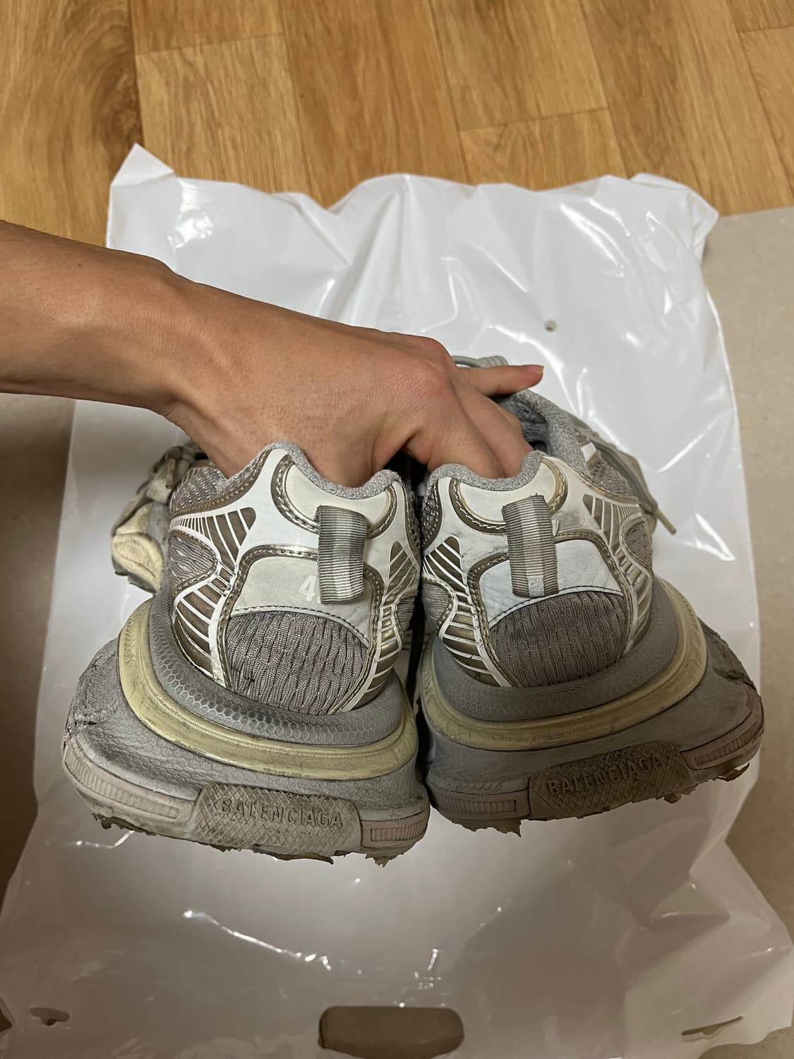 발렌시아가 3xl 에그쉘 42 상품이미지5