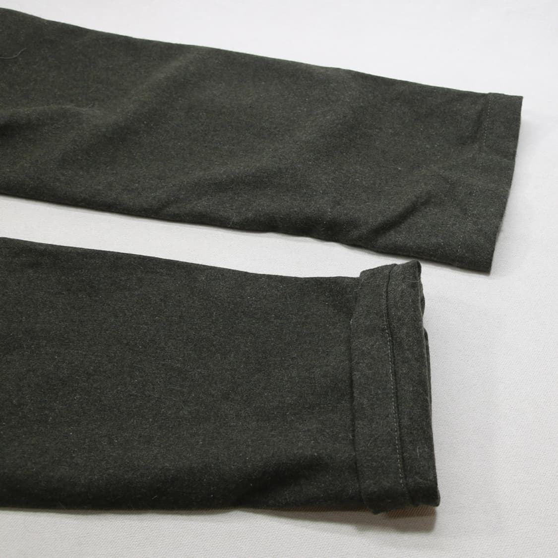 (착용컷) UNITED ARROWS 모직 팬츠 (남성용 34.5) 상품이미지9