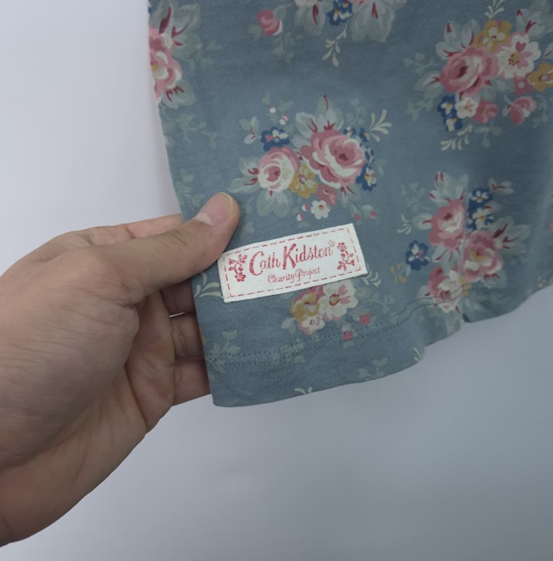 유니클로 반팔 티셔츠 상품이미지3